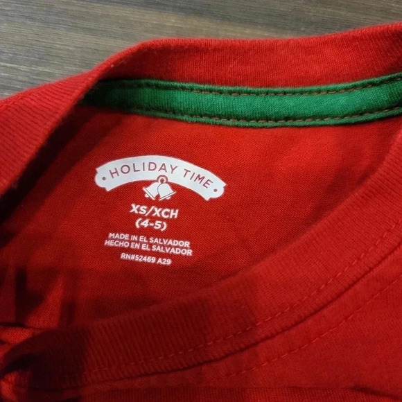 Holiday Time Red Graphic T-Shirt ( Santa’s Favorit - Picture 4 of 6